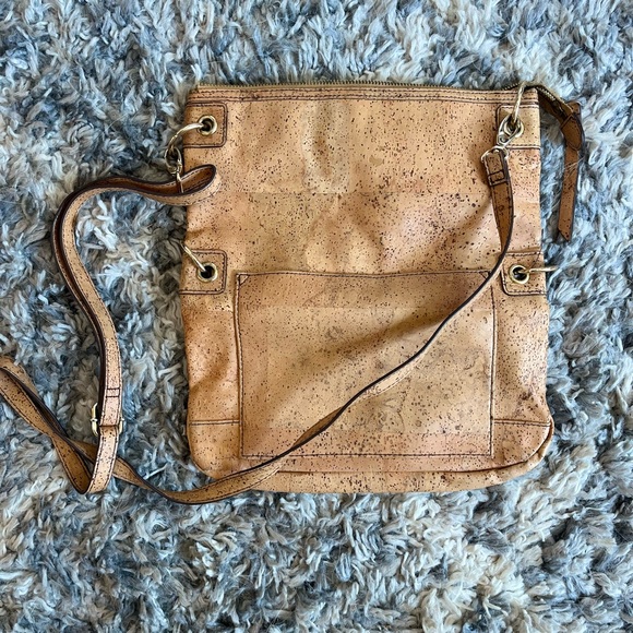 Queork Cork Crossbody Bag with Gold Rings - Picture 4 of 5